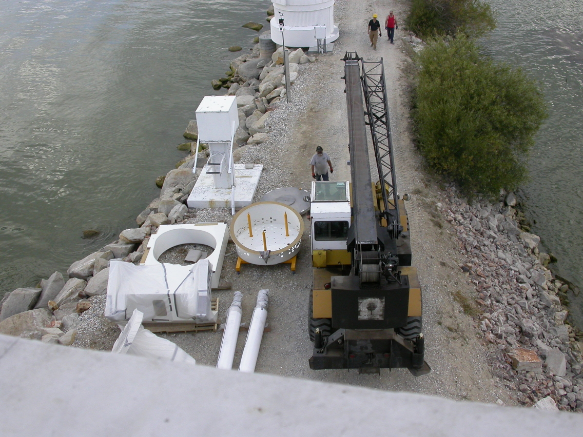 Crane arrives.